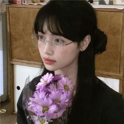 这个男子从事魔法工作